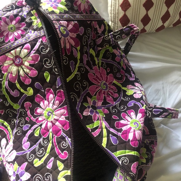 Vera Bradley Travel Duffle Bag! - Picture 2 of 3
